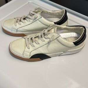 Dolce Vita sneakers size 7.5